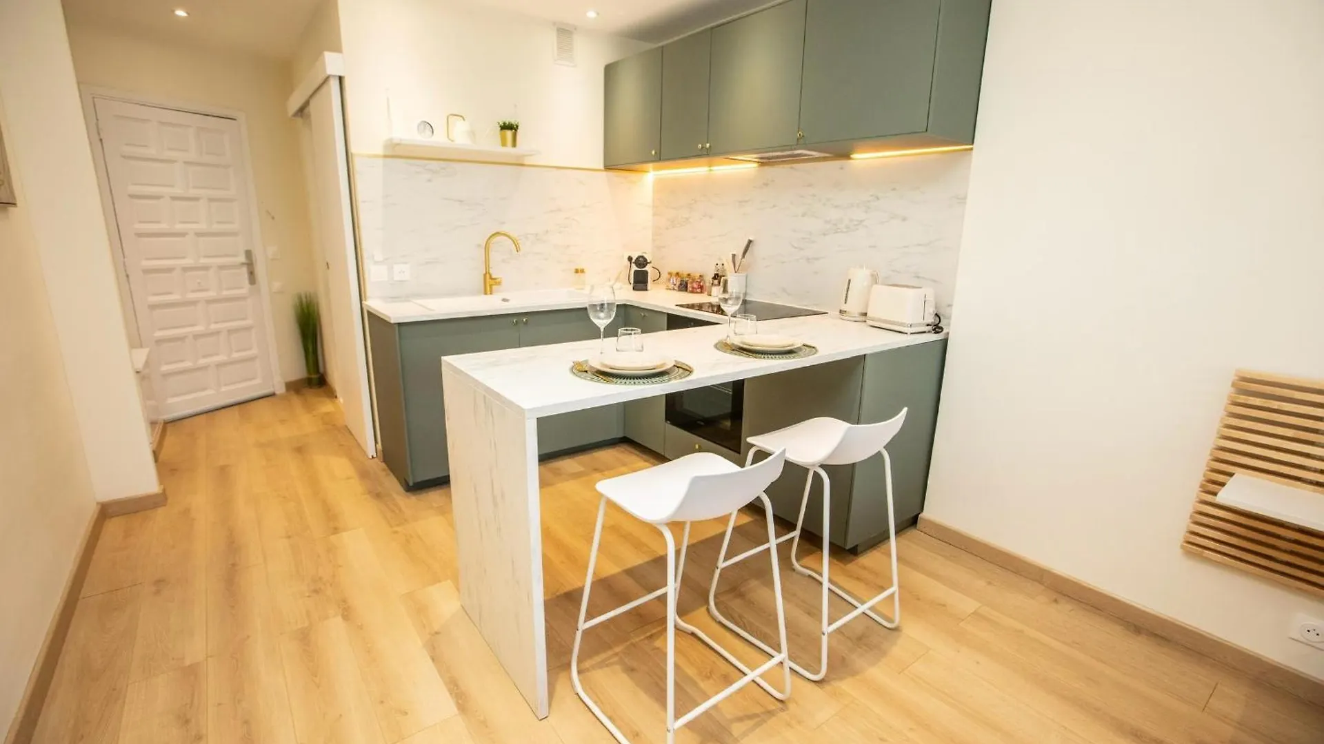 Apartament Evasion Menton Vue Mer Proche Plage Et Gare