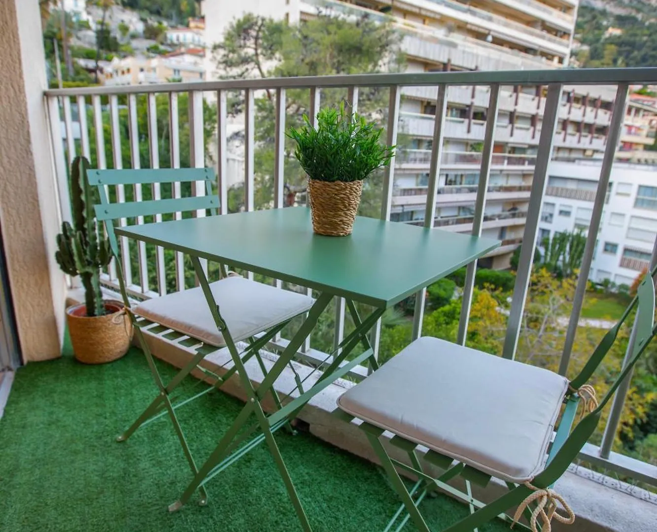 Evasion Menton Vue Mer Proche Plage Et Gare Apartament