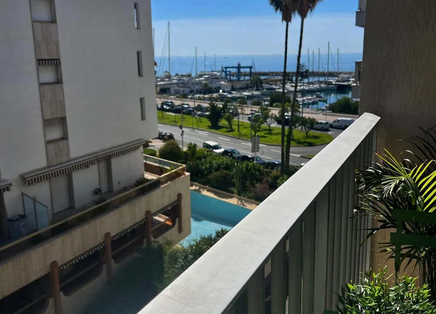 Evasion Menton Vue Mer Proche Plage Et Gare